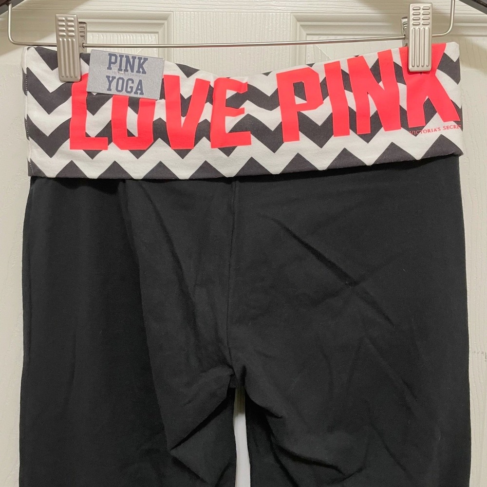 NEW Victorias Secret LOVE PINK Fold Over Capri Yoga Legging Black Chevron Y2K XS